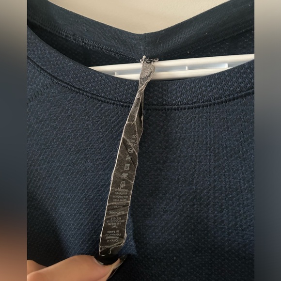 Lululemon Metal Vent Tech Long
Sleeve - Picture 4 of 6